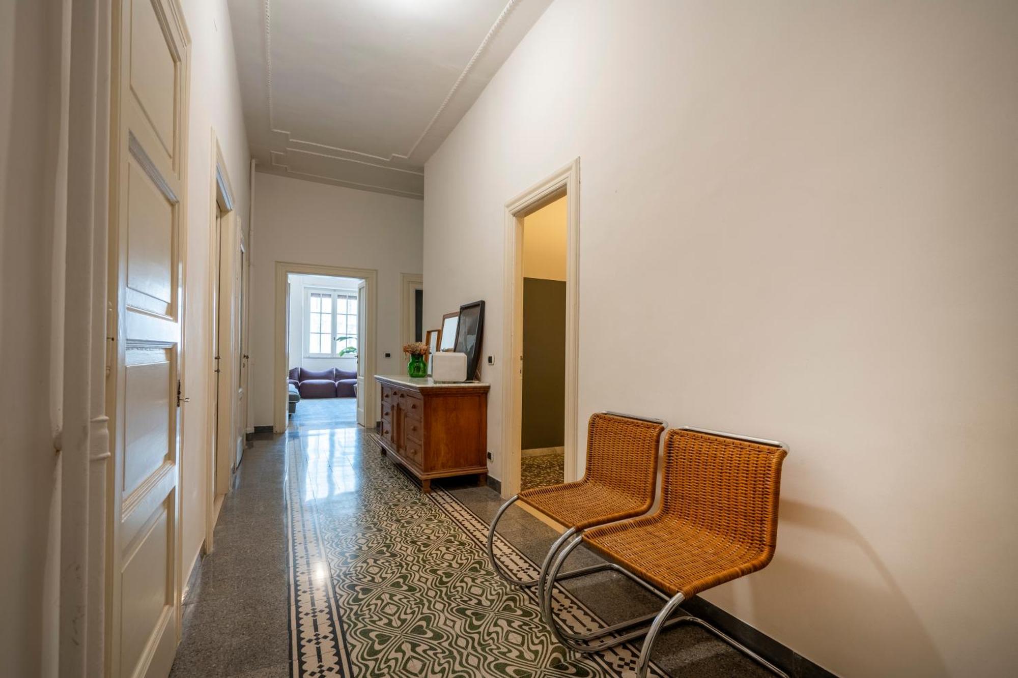 バーリZaum House, Quartiere Umbertino. 120 Mqアパートメント エクステリア 写真
